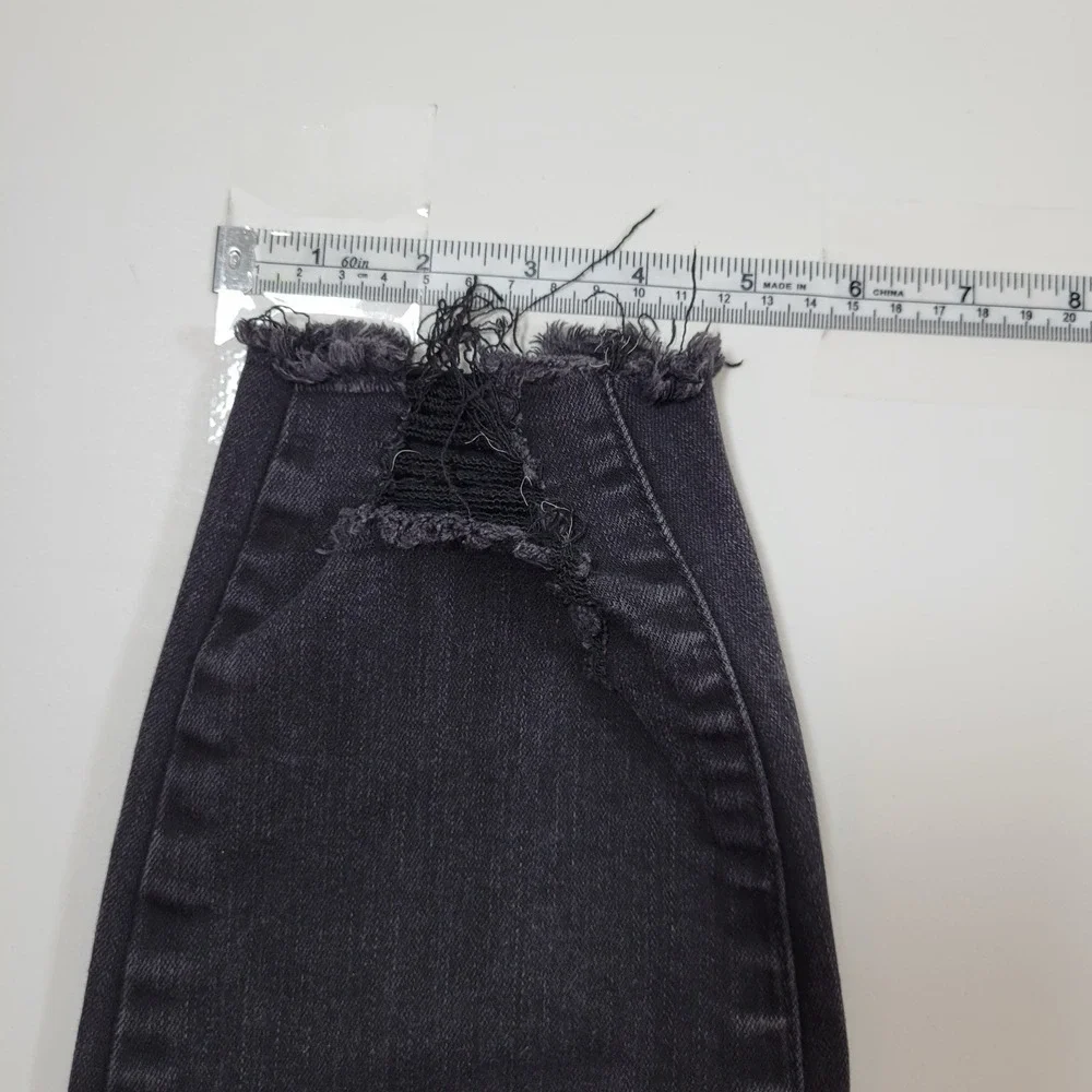 KanCan Women's Jeans Distressed Raw Hem Size 31 Black‎